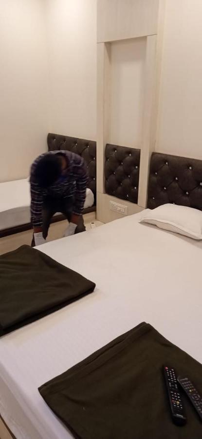 Super Hotel O Shri Shiva Palace Rāipur Zewnętrze zdjęcie