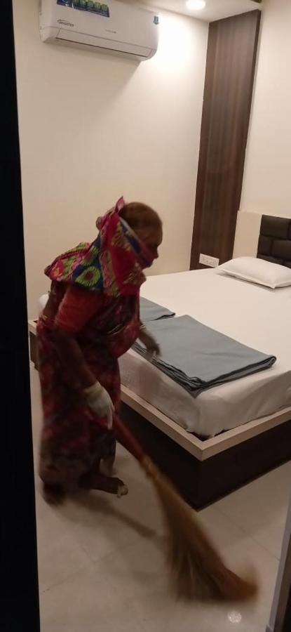 Super Hotel O Shri Shiva Palace Rāipur Zewnętrze zdjęcie