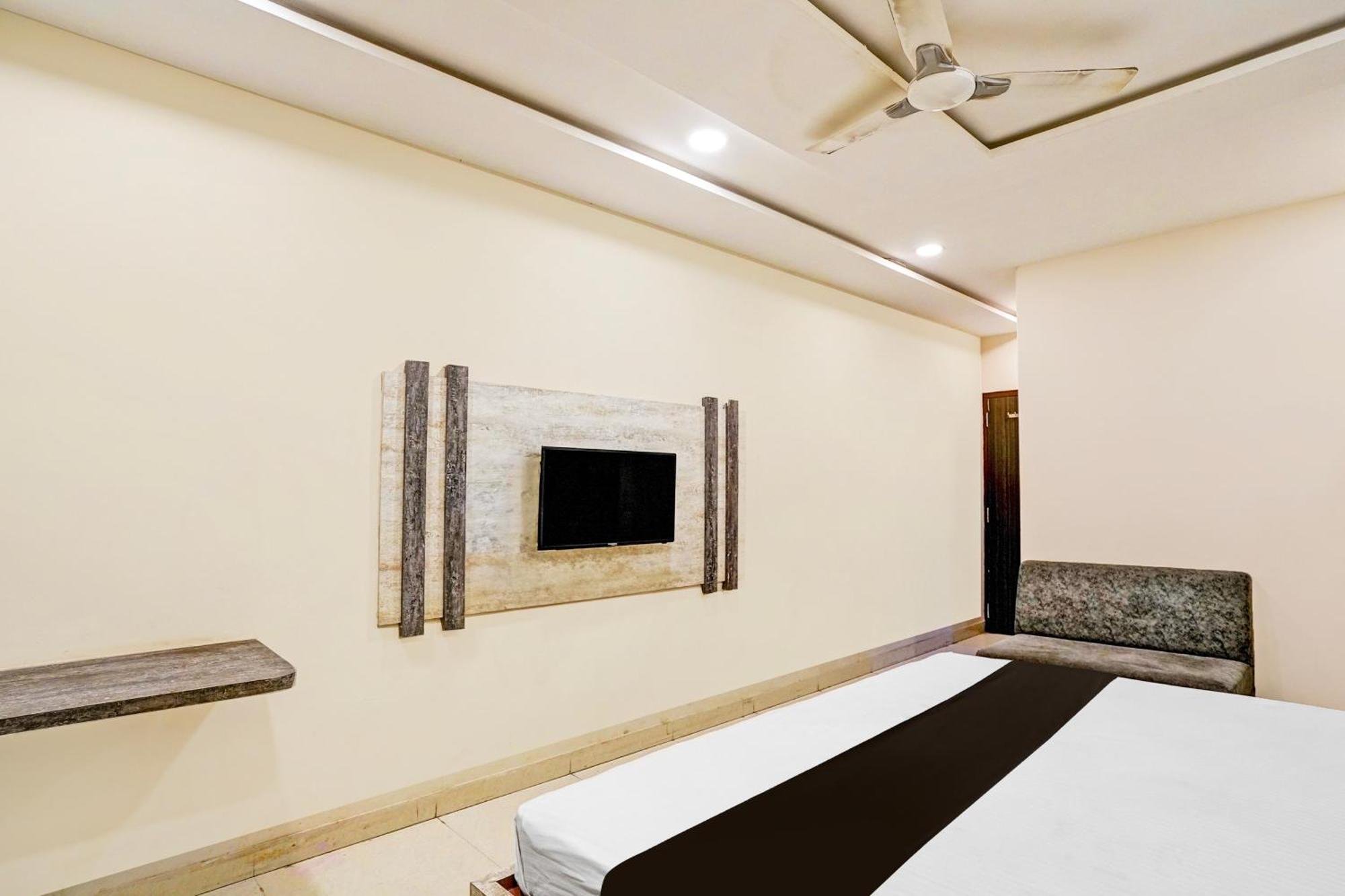 Super Hotel O Shri Shiva Palace Rāipur Zewnętrze zdjęcie