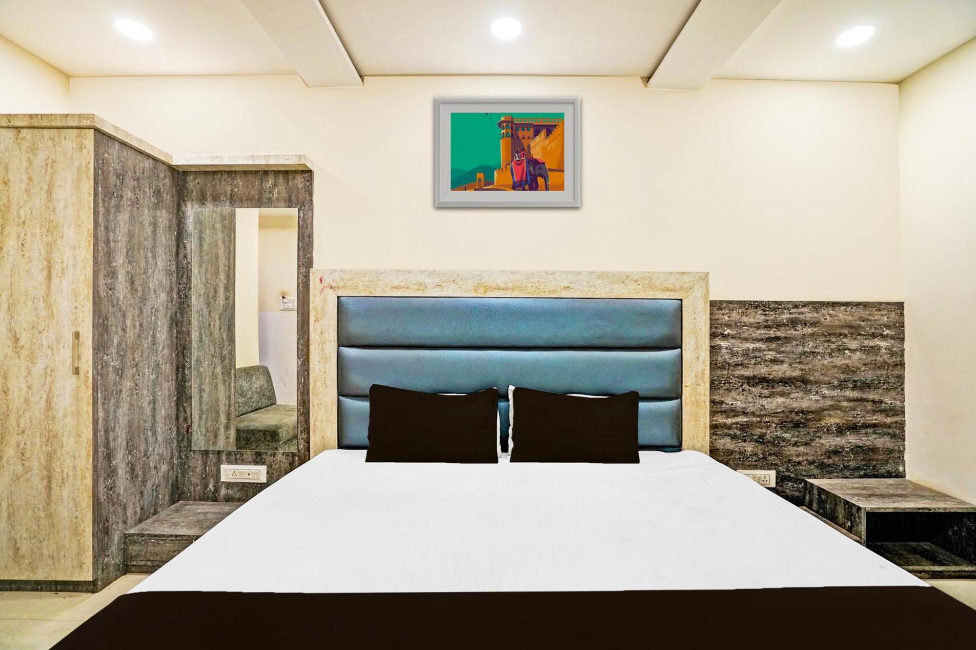 Super Hotel O Shri Shiva Palace Rāipur Zewnętrze zdjęcie