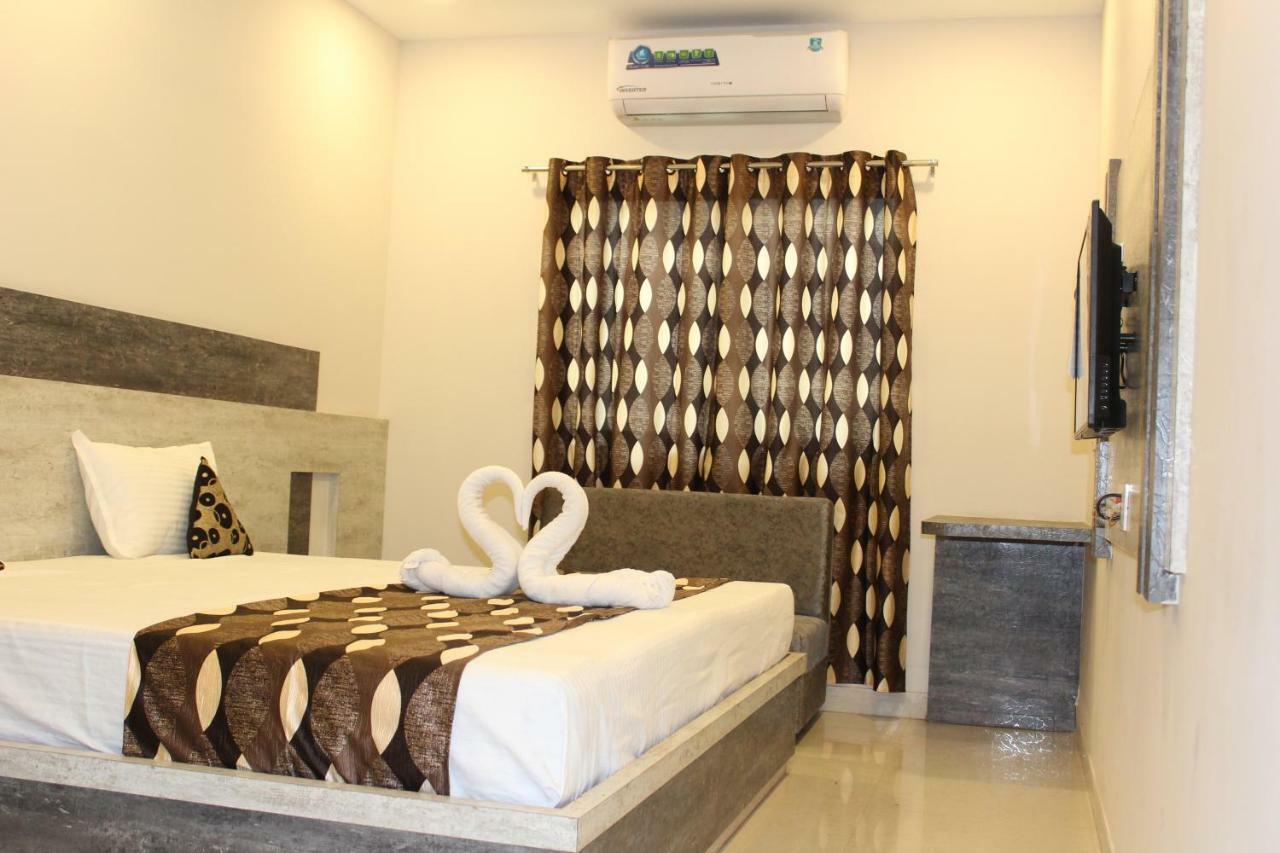 Super Hotel O Shri Shiva Palace Rāipur Zewnętrze zdjęcie