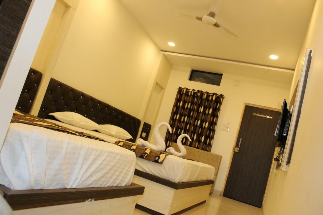 Super Hotel O Shri Shiva Palace Rāipur Zewnętrze zdjęcie