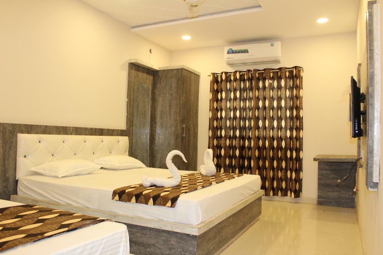 Super Hotel O Shri Shiva Palace Rāipur Zewnętrze zdjęcie