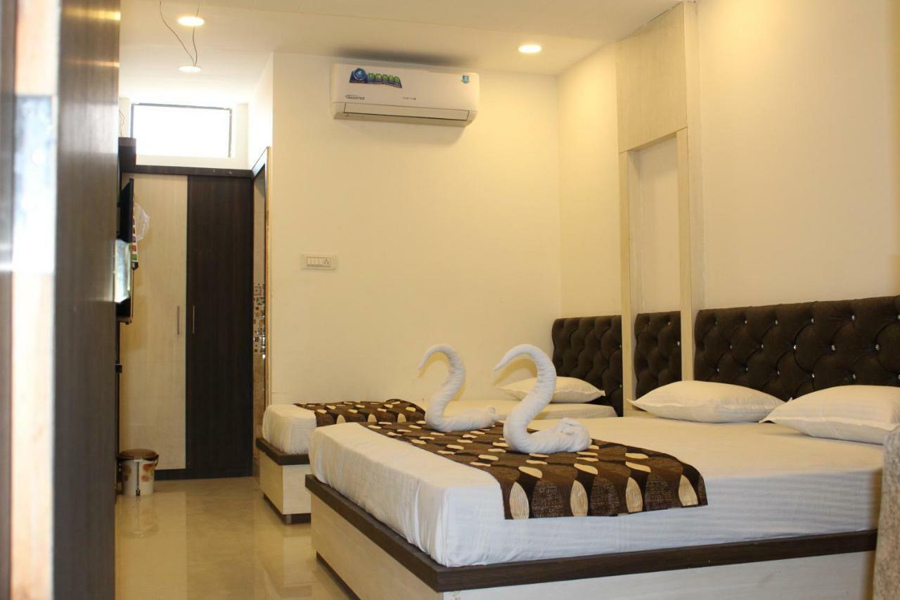 Super Hotel O Shri Shiva Palace Rāipur Zewnętrze zdjęcie