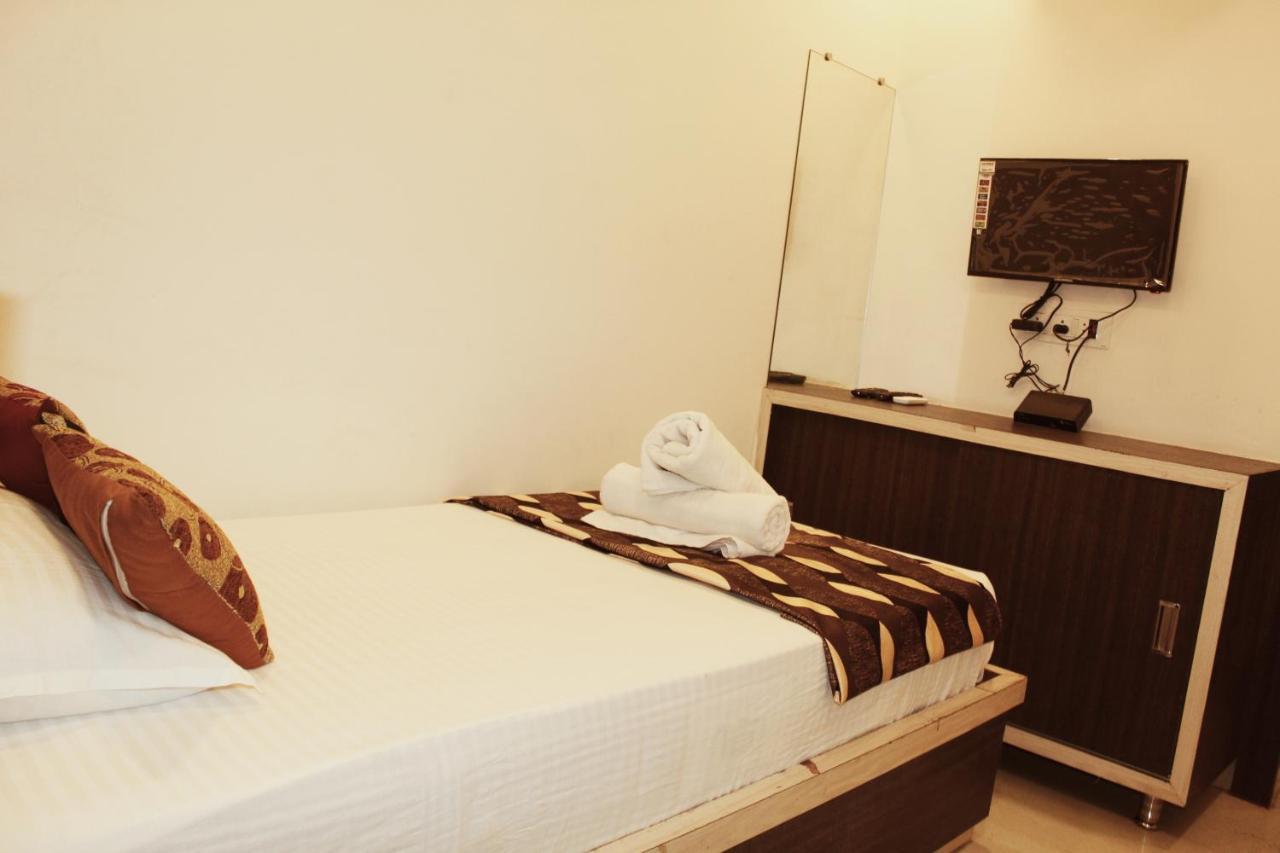 Super Hotel O Shri Shiva Palace Rāipur Zewnętrze zdjęcie